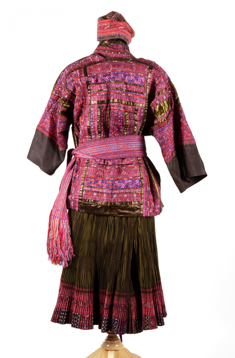 Hmong women's costume; Huanping, China.Silk and cotton.Measurements: 74 cm skirt length; 80 cm - Image 3 of 4