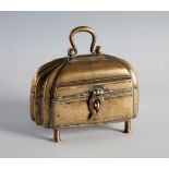 Oriental jewellery box, pps.s.XX.Gilt bronze.Felt lined interior.Use marks. Interior lining detached