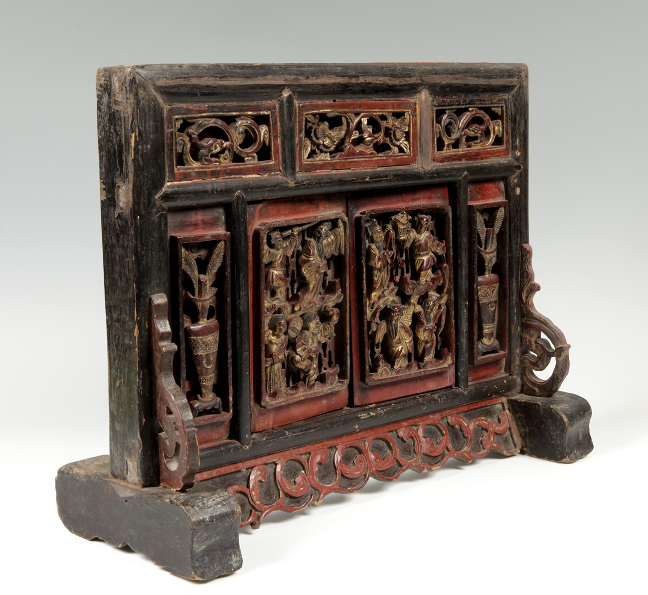 Family blessing; Sichuan, China, Qing dynasty, late 18th - early 19th century.Wood.Measurements: