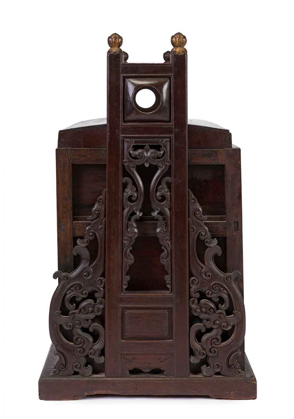 Commode. China, Qing Dynasty, 19th century.Rosewood. Measurements: 96 x 89 x 53 cm.A rare piece of - Image 6 of 6