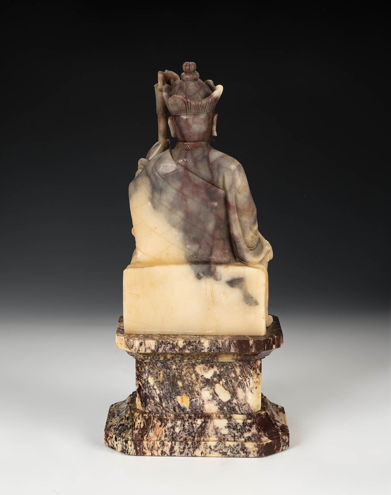 Luohan. China, XIX century.Hand carved soapstone on marble base.Measures: 20 x 10x 6 cm (figure); - Image 4 of 5