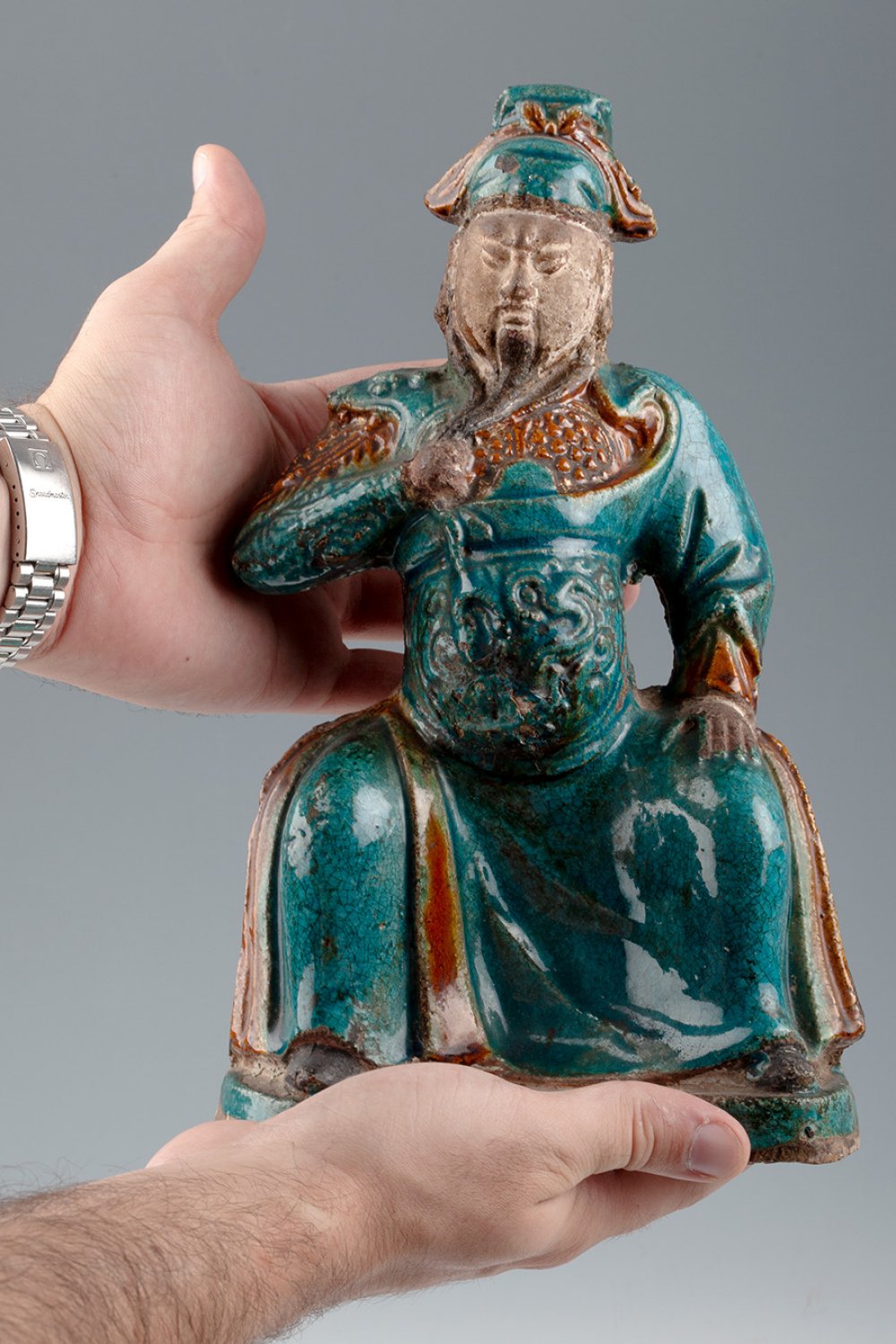 Warrior figure. China, Ming Dynasty, 17th century.Enamelled stoneware.Measurements: 27 x 16 x 8 - Image 6 of 6