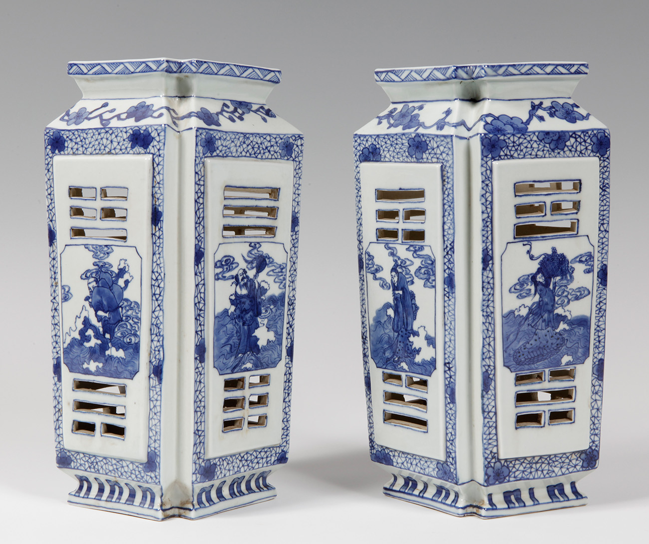 Pair of vases; Fujian, China, Qing dynasty, late 19th, early 20th century.Enamelled porcelain.With