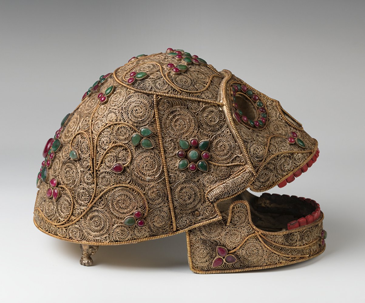 Mexican school; circa 1800."Skull.Silver alloy with garnets, emeralds and hard coloured stones. - Image 7 of 7