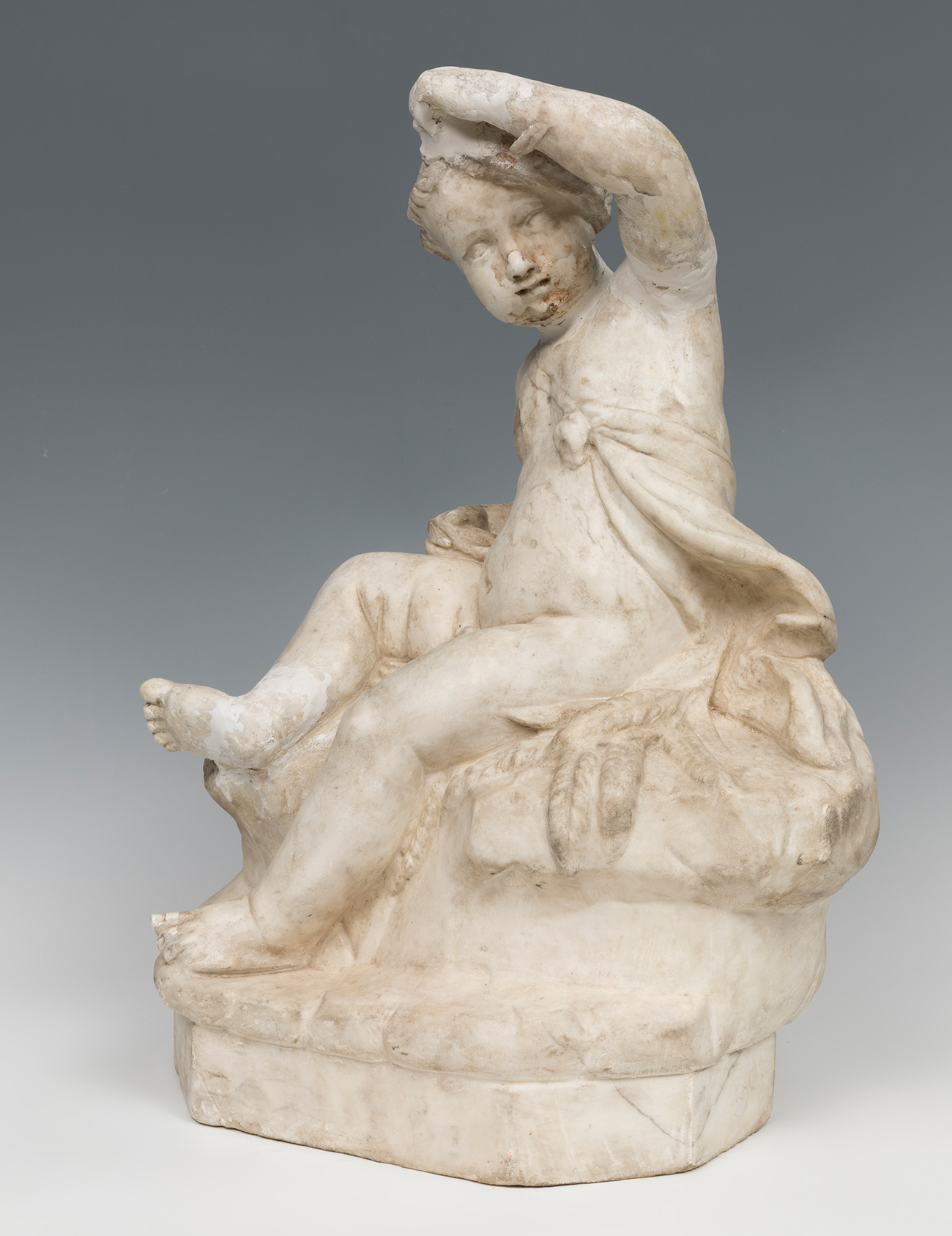 Italian school of the 18th century."Allegory of summer".Carved marble.It presents restorations and
