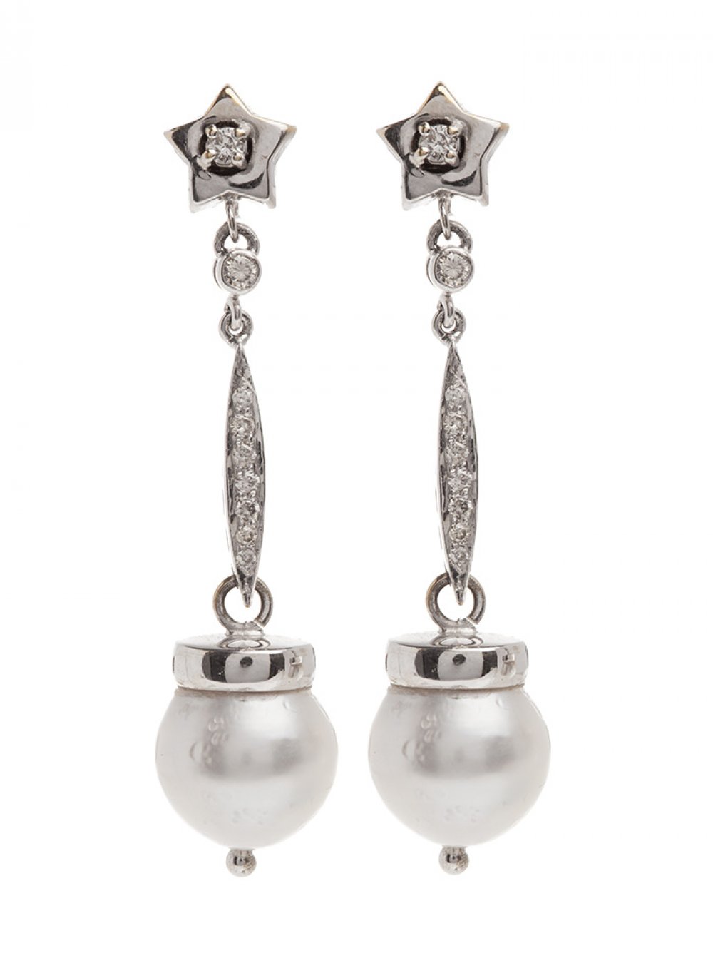 Pair of long earrings with movement in 18 kt white gold. Top button in the shape of a star from