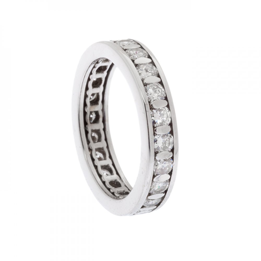 Ring in 18k white gold. With brilliant-cut diamonds, total weight ca.2.00 cts. Measurements: 17