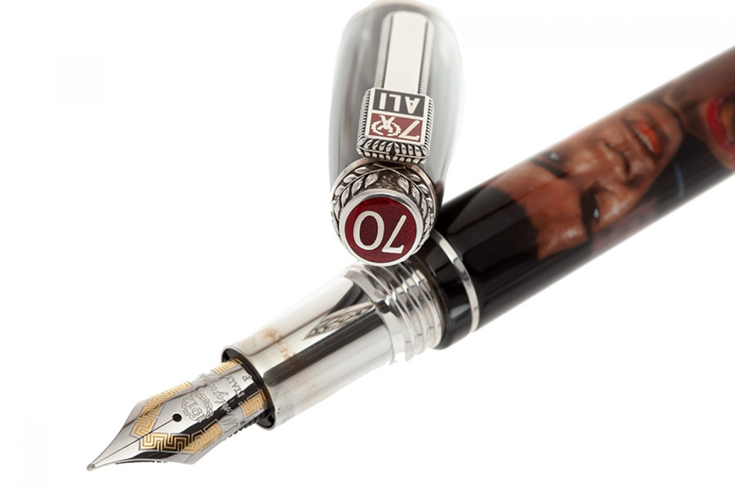 MONTEGRAPPA FOUNTAIN PEN, LIMITED EDITION "MUHAMMAD ALI".Resin barrel, hand painted.Two-tone 18 - Image 4 of 4