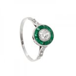 18k white gold ring. diamonds and emeralds. "Partridge's eye" model with brilliant-cut diamonds,