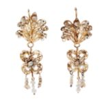 Pair of Valencian polca dot earrings, late 19th century, in 18 kt yellow gold, and freshwater