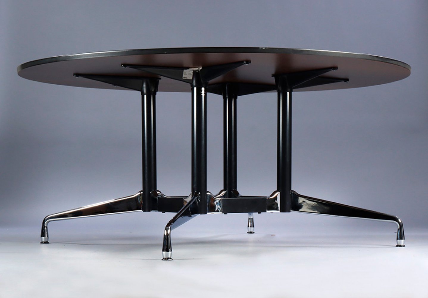 CHARLES EAMES (USA, 1907 - 1978) & RAY EAMES (USA, 1912 - 1988) for VITRA Editor.Dining table, " - Image 4 of 6