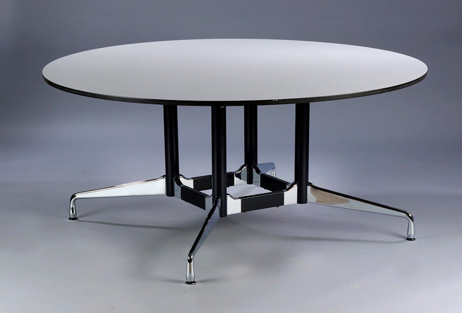 CHARLES EAMES (USA, 1907 - 1978) & RAY EAMES (USA, 1912 - 1988) for VITRA Editor.Dining table, " - Image 3 of 6