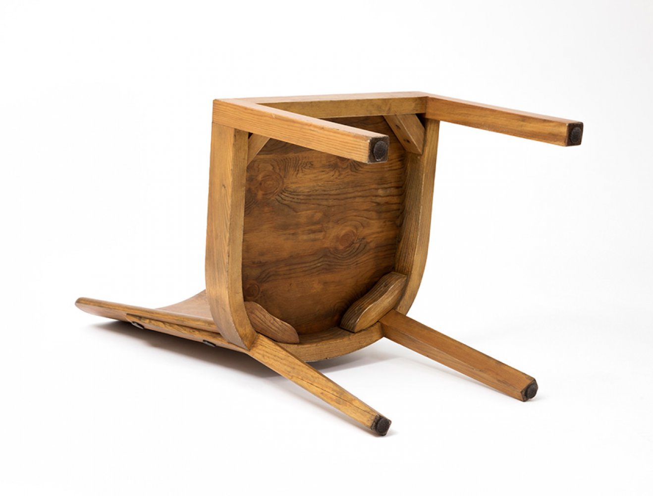 AXEL EINAR HJORTH (Sweden, 1888-1959).Lovö Chair.Wood.With marks of use.Measurements: 93,5 x 48 x 48 - Image 2 of 8