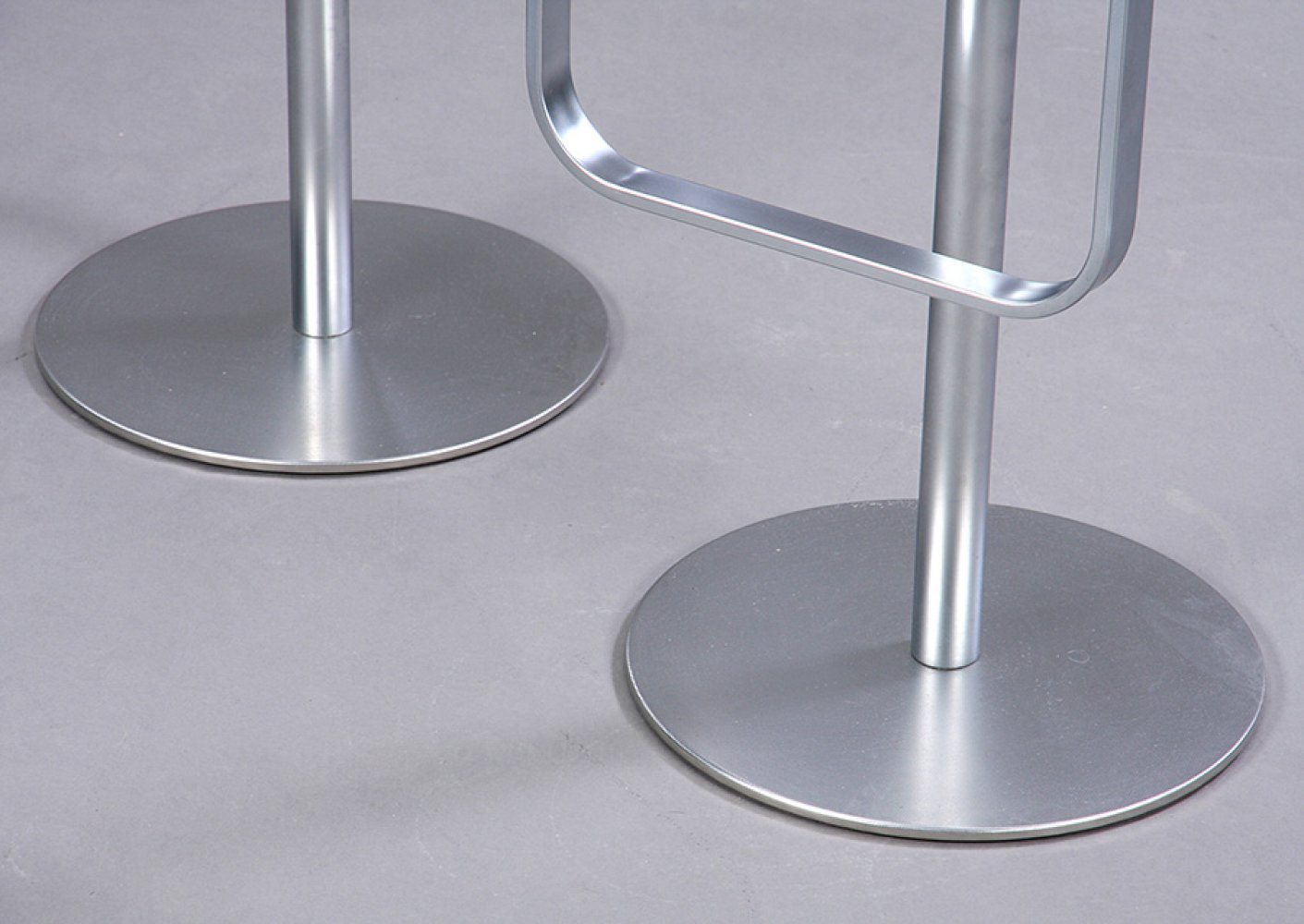 SHIN (Japan, 1965) and TOMOKO AZUMI (Hiroshima, Japan, 1966).Pair of bar stools model LEM.Satin - Image 2 of 5