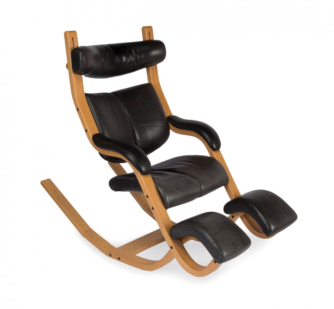 PETER OPSVIK (Stranda, Norway, 1939).Gravity Balance" chair for STOKKE, ca. 1980.Ash wood and