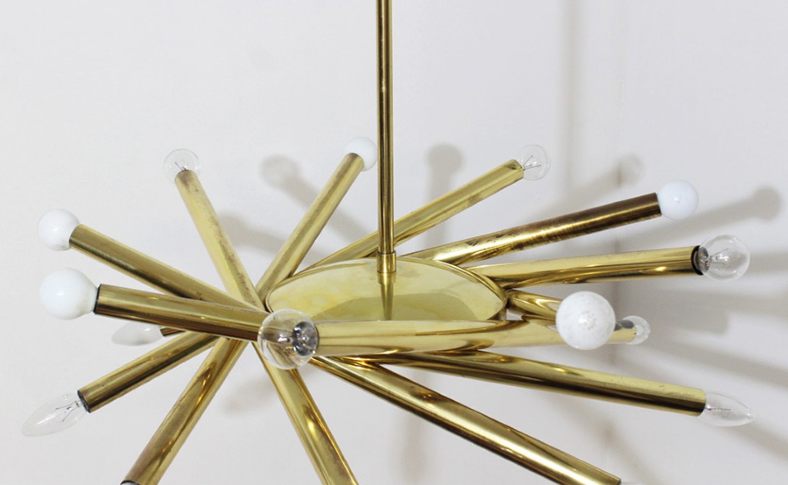 Stilnovo ceiling lamp, 1950s.Brass.The piece will be available approximately 15 days after payment. - Image 4 of 4
