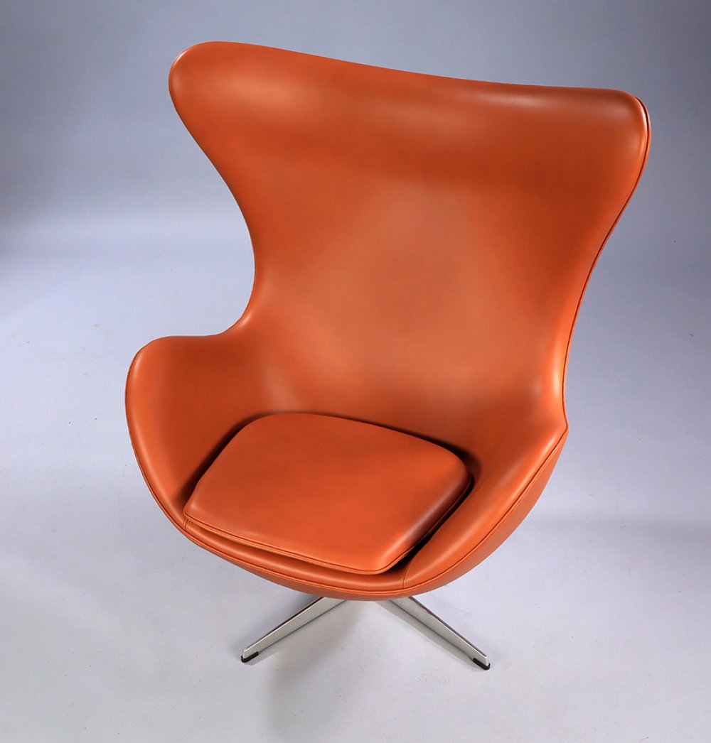 ARNE JACOBSEN (Denmark, 1902 - 1971) for FRITZ HANSEN.Egg Chair, model 3316, design 1958-59.Original - Image 3 of 7