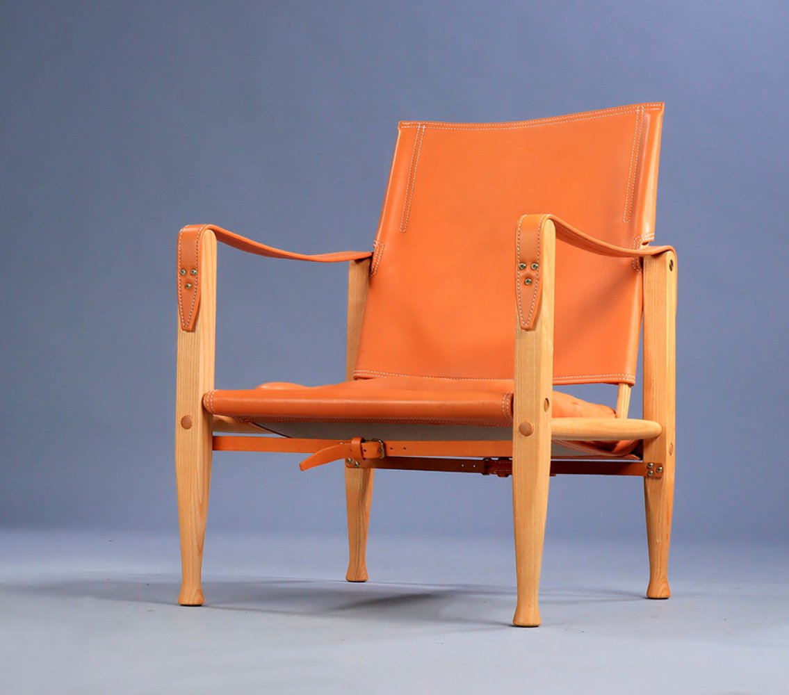 KAARE KLINT (Frederiksberg, 1888-Copenhagen, 1954) for RUD RASMUSSEN.Safaristol chair with stool, - Image 2 of 7