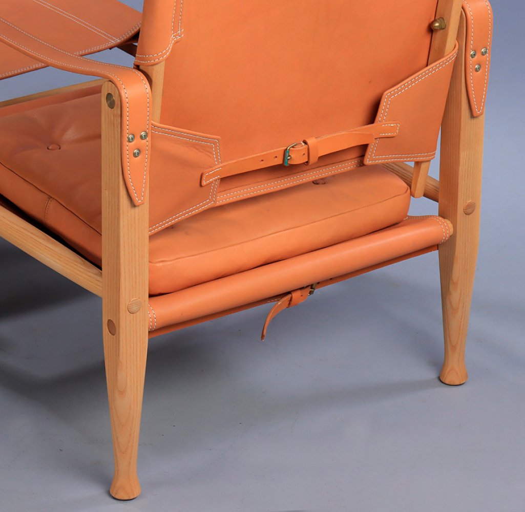 KAARE KLINT (Frederiksberg, 1888-Copenhagen, 1954) for RUD RASMUSSEN.Safaristol chair with stool, - Image 4 of 7