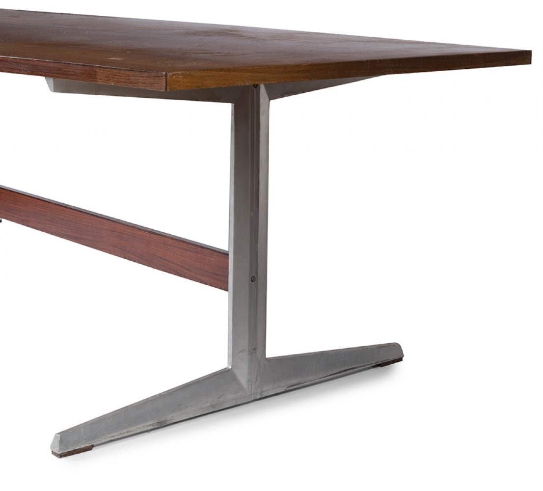 Boardroom table. Denmark, 1960s.Wood and metal.Use marks.Measurements: 72 x 250 x 110 cm.Table of - Image 3 of 4