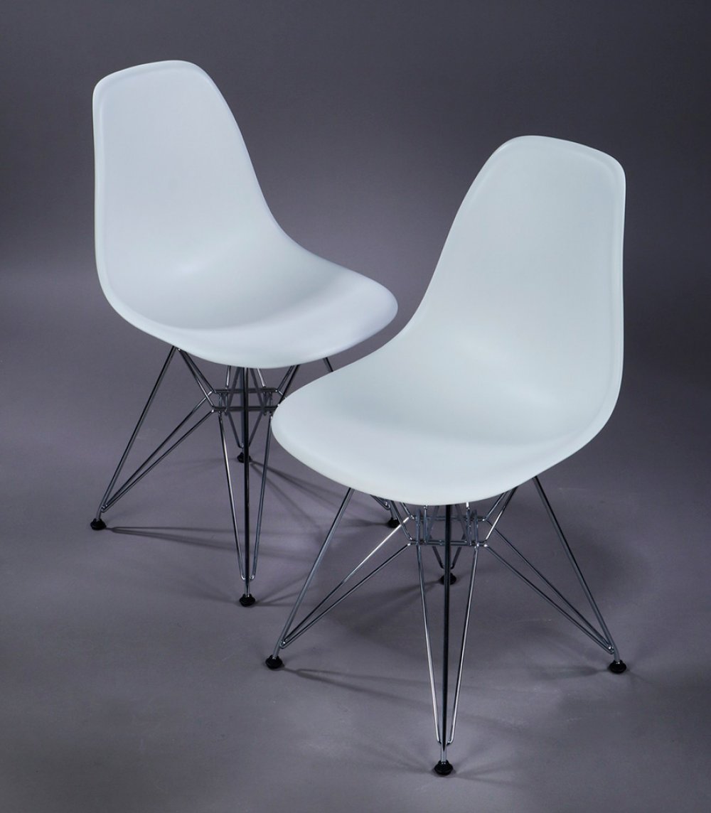 CHARLES EAMES (USA, 1907 - 1978) & RAY EAMES (USA, 1912 - 1988) for VITRA.Set of six shell chairs, - Image 5 of 6