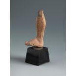 Left leg. Smyrna, 3rd century BC.Terracotta.Provenance: Smyrna, 1895-1905. Collection Paul Gaudin (