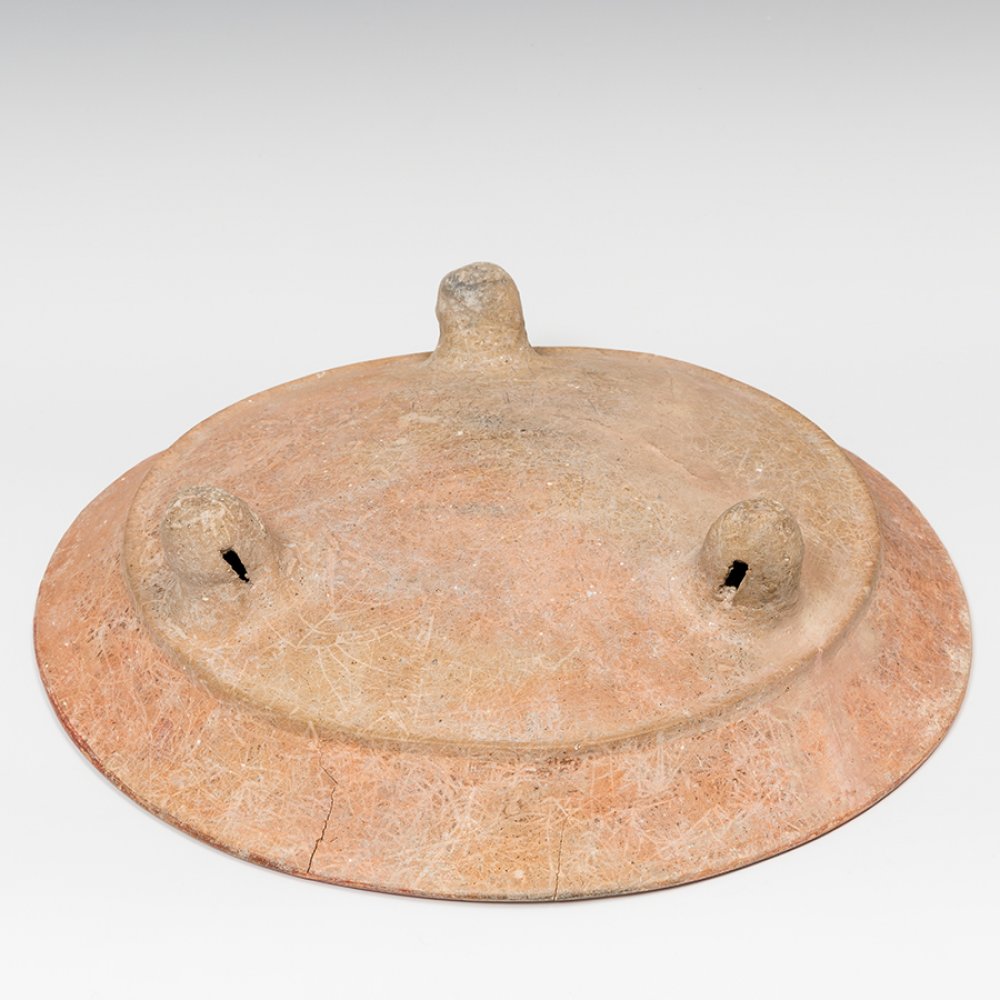 Tripod dish; Maya culture, Honduras-El Salvador, AD 500-800.Polychrome ceramic.It has been - Image 2 of 5