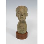 VIVIANE BRICKMANNE (Belgium, 1957)."Small Egyptian head".Patinated bronze. Exemplary 2/25Signed on