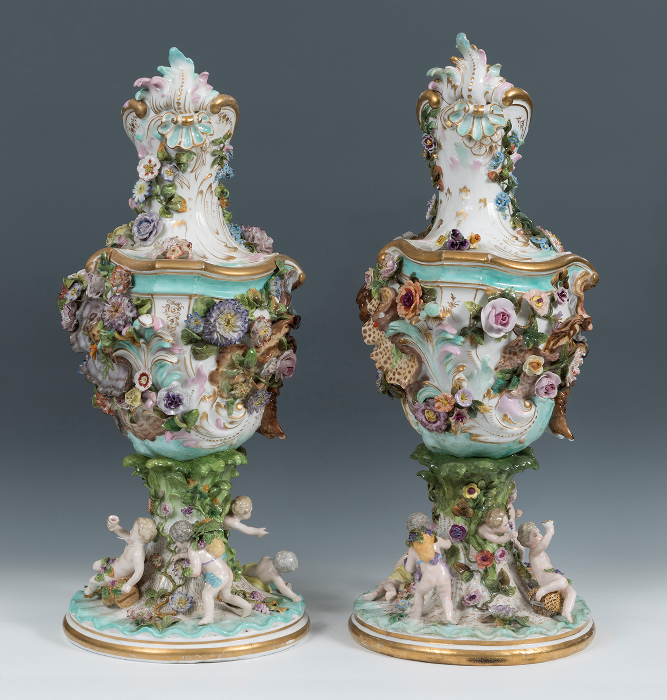 Pair of vases from the MEISSEN MANUFACTURE. Germany, 19th century.Enamelled porcelain.With mark.