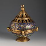 Censer. Limoges, France, 19th century.Gilded copper and champlevé enamel.It presents faults in the