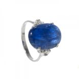 Ring in 18kt white gold. Model with Burmese sapphire, weighing ca. 10.29 carats. and diamonds