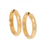 Pair of creole earrings in 18kt yellow gold. Clasp with safety catch.Approx. weight: 12.7 gr.
