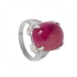 Ring in 18kt white gold. Solitaire with cabochon cut natural ruby, without lead treatment,