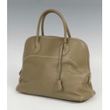 HERMÈSHandbag Model Bolide 35.Leather.Keeps its case.Presents marks of use.Made in green leather, it