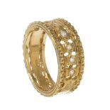 Ring in 19.2kt yellow gold. Model with wide band frontispiece in medieval style, with brilliant-