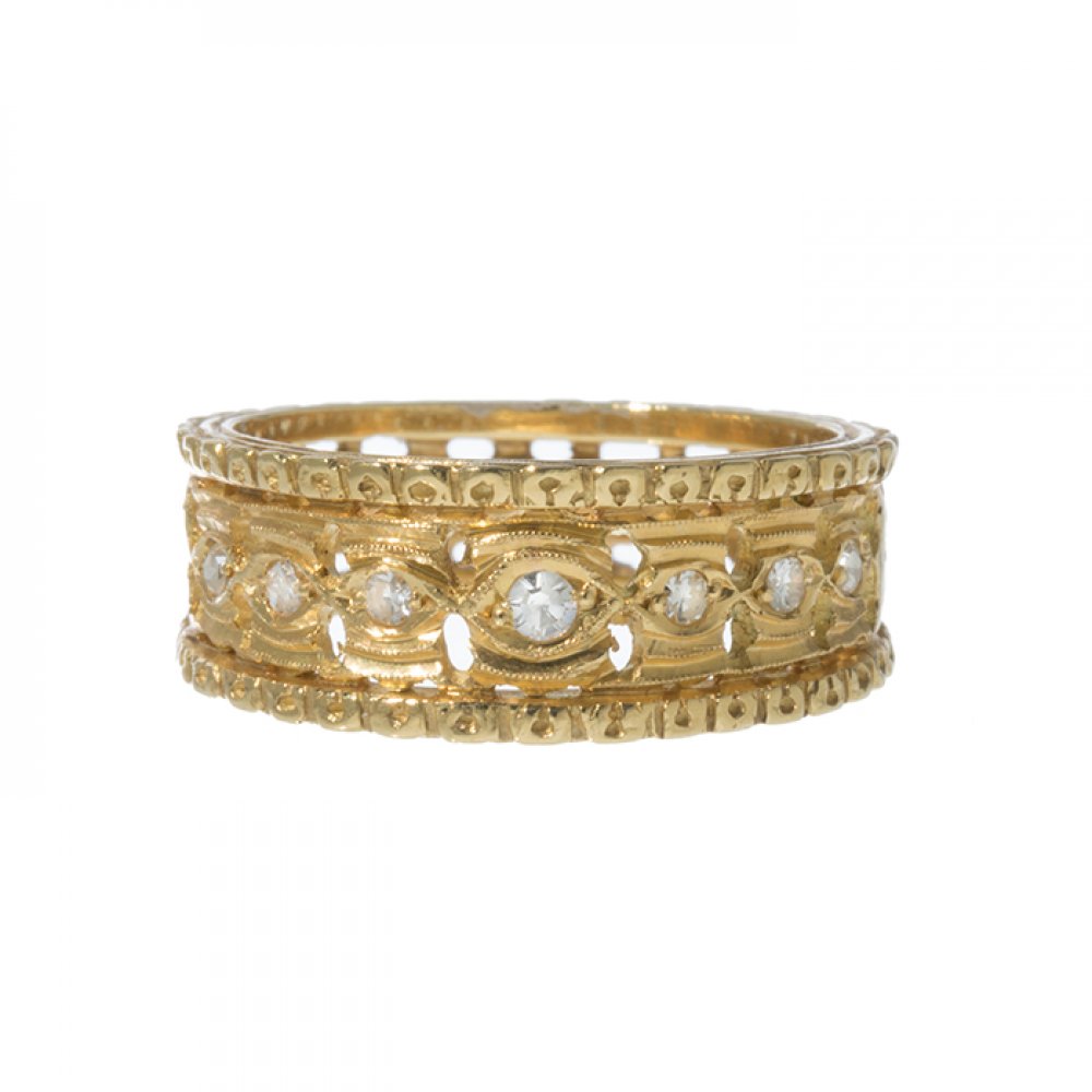 Ring in 19.2kt yellow gold. Model with wide band frontispiece in medieval style, with brilliant- - Image 2 of 3