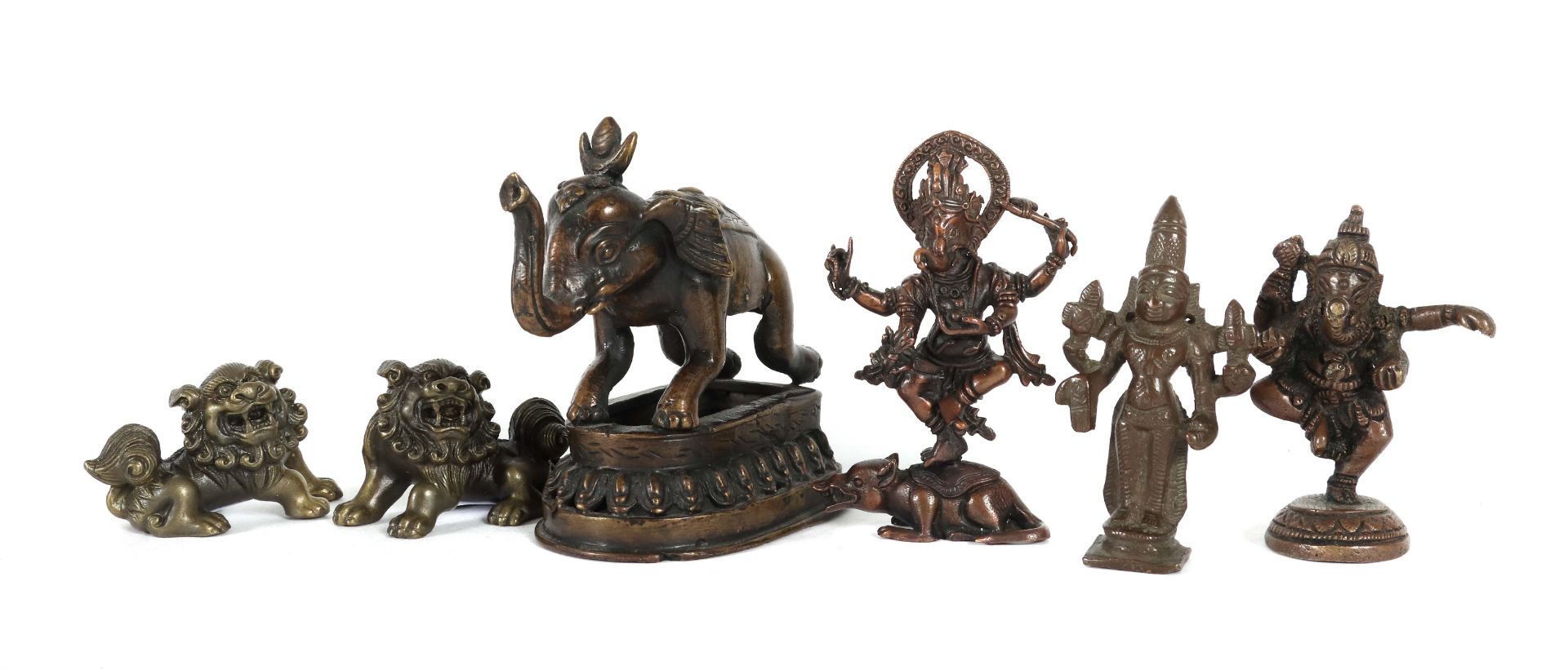 6 hinduistische Figuren Indien, 2.