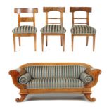 Biedermeier-Sofa und 3 Stühle 2.