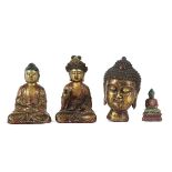 3 sitzende Buddhastatuen und 1 Buddha