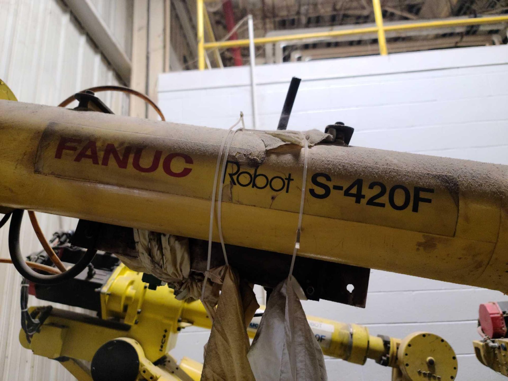Fanuc Robot S-420F Robotic Arm - Image 3 of 3