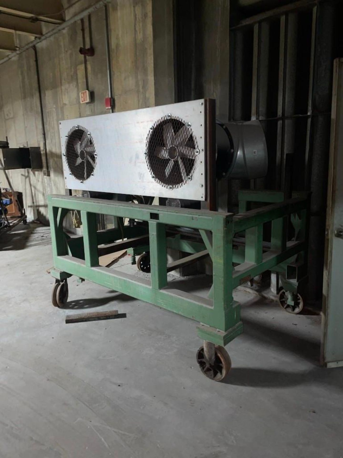 Dayton 18" Diameter Belt Drive Tubeaxial Fans - Image 2 of 6