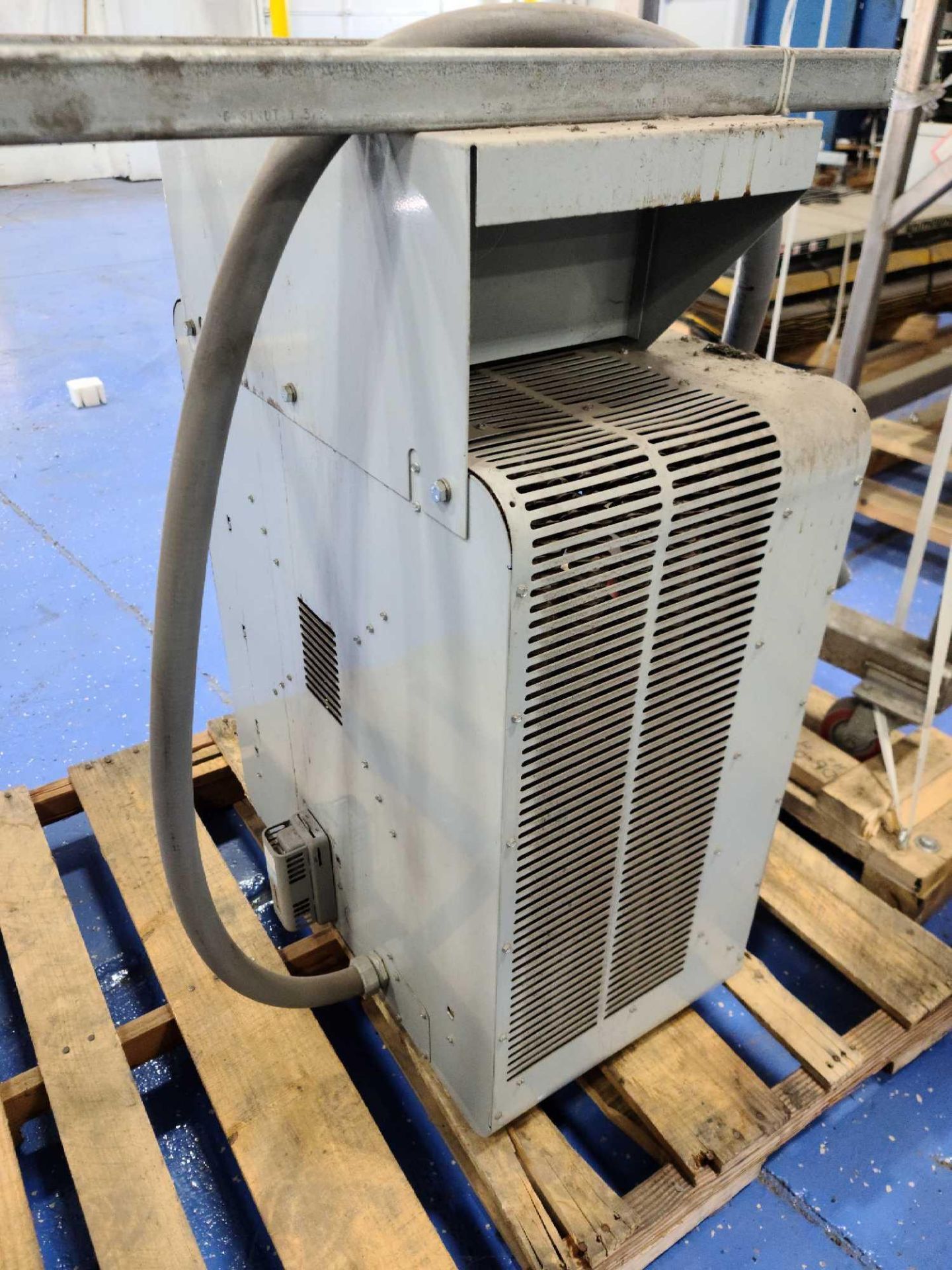 Chromalox Fan Forced Air Heating Unit - Image 3 of 5