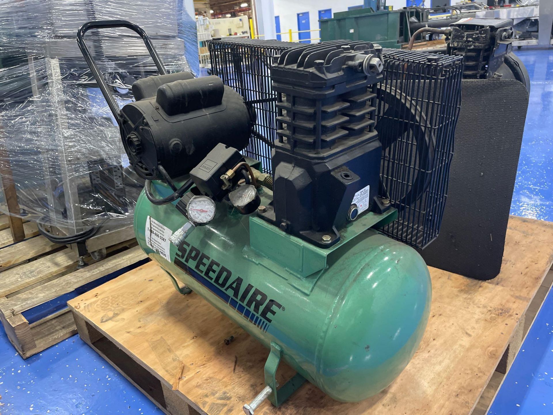 Speedaire 1NNF4B 13 GAL 125 PSI Air Compressor - Image 4 of 6