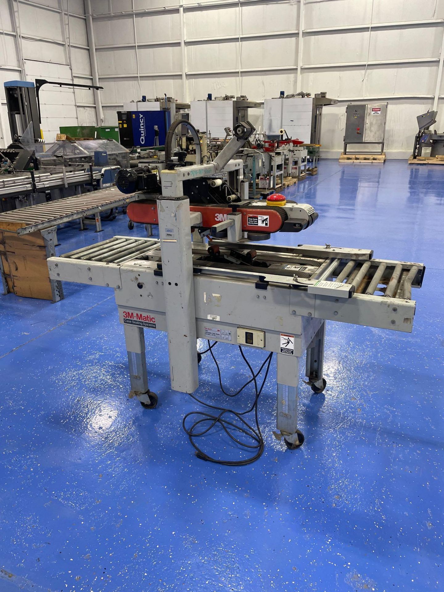 3M Matic 700a Adjustable Top and Bottom Case Sealer - Image 2 of 13