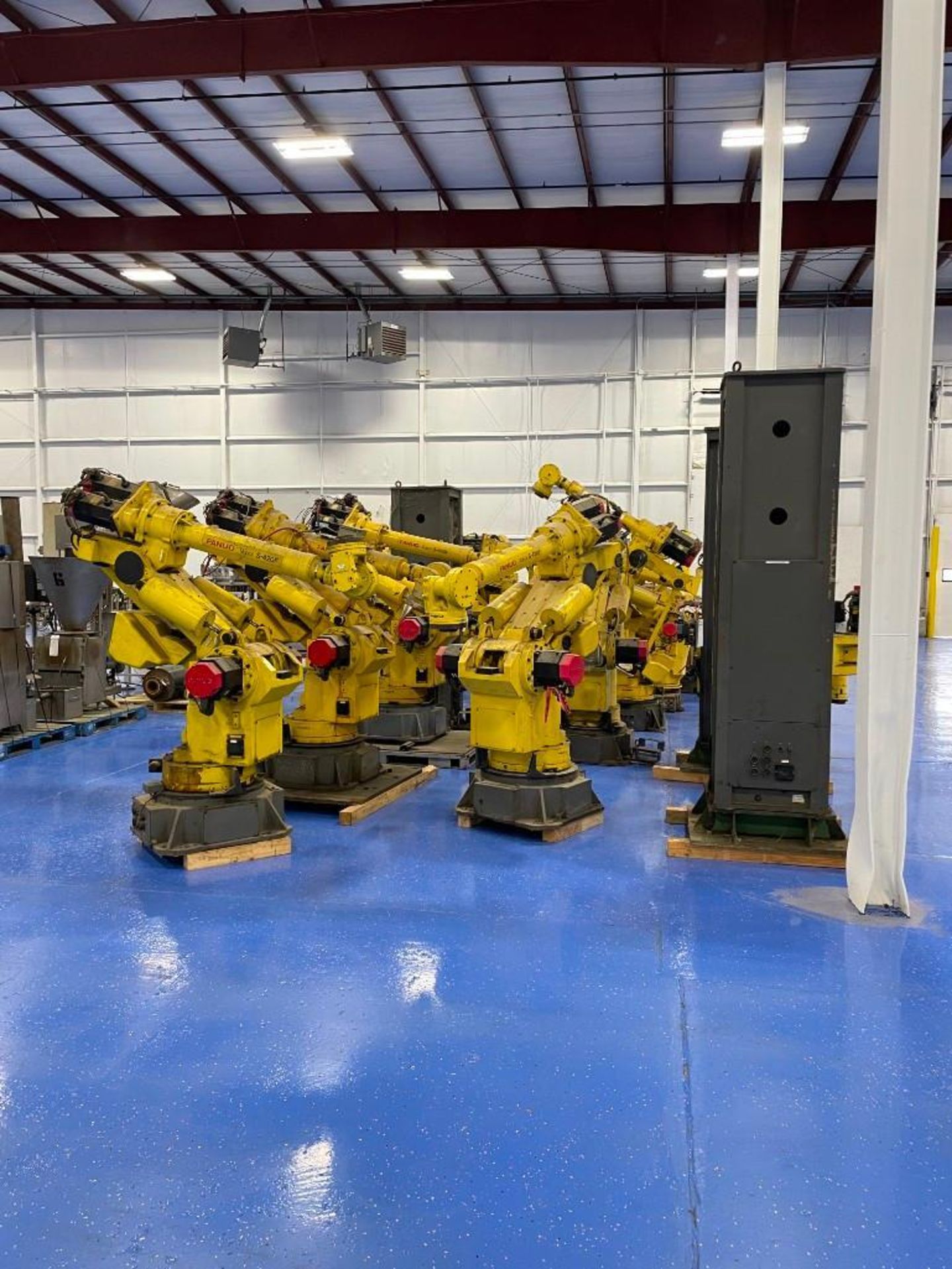 Bulk Bid for Various FANUC Robotic Arms *No Reserve* - Image 4 of 9