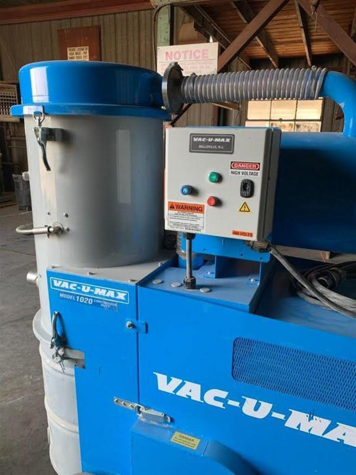 Vac-U-Max 1020 Continuous Duty Vacuum Provider - Image 3 of 7