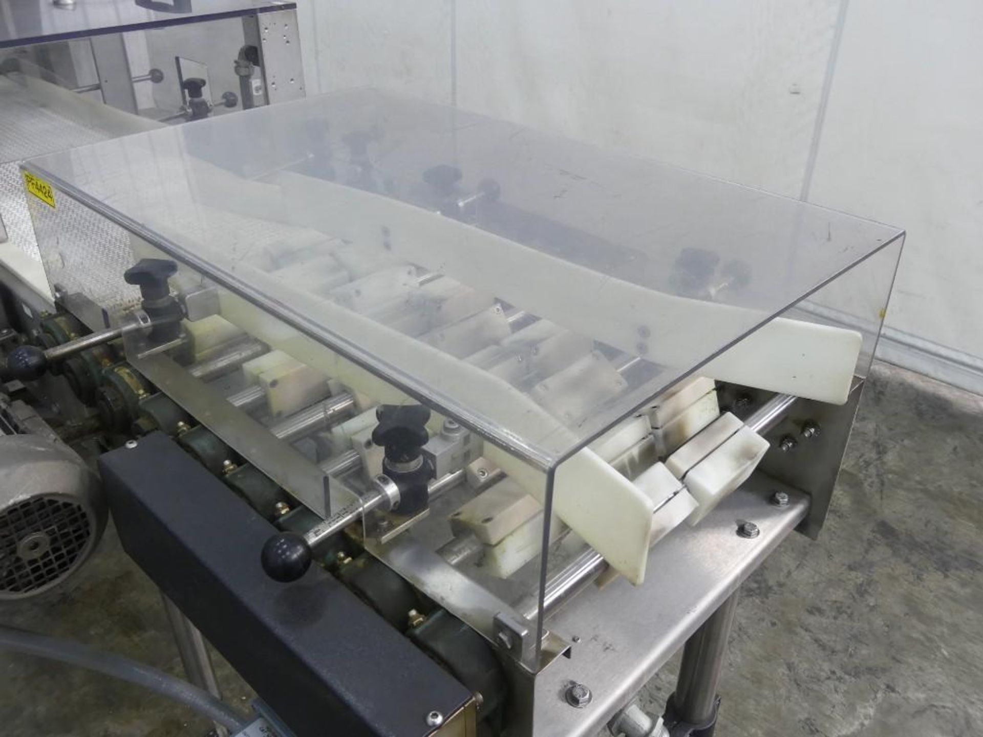 Fallas Automation V-400 Pick and Place Case Packer - Image 6 of 10