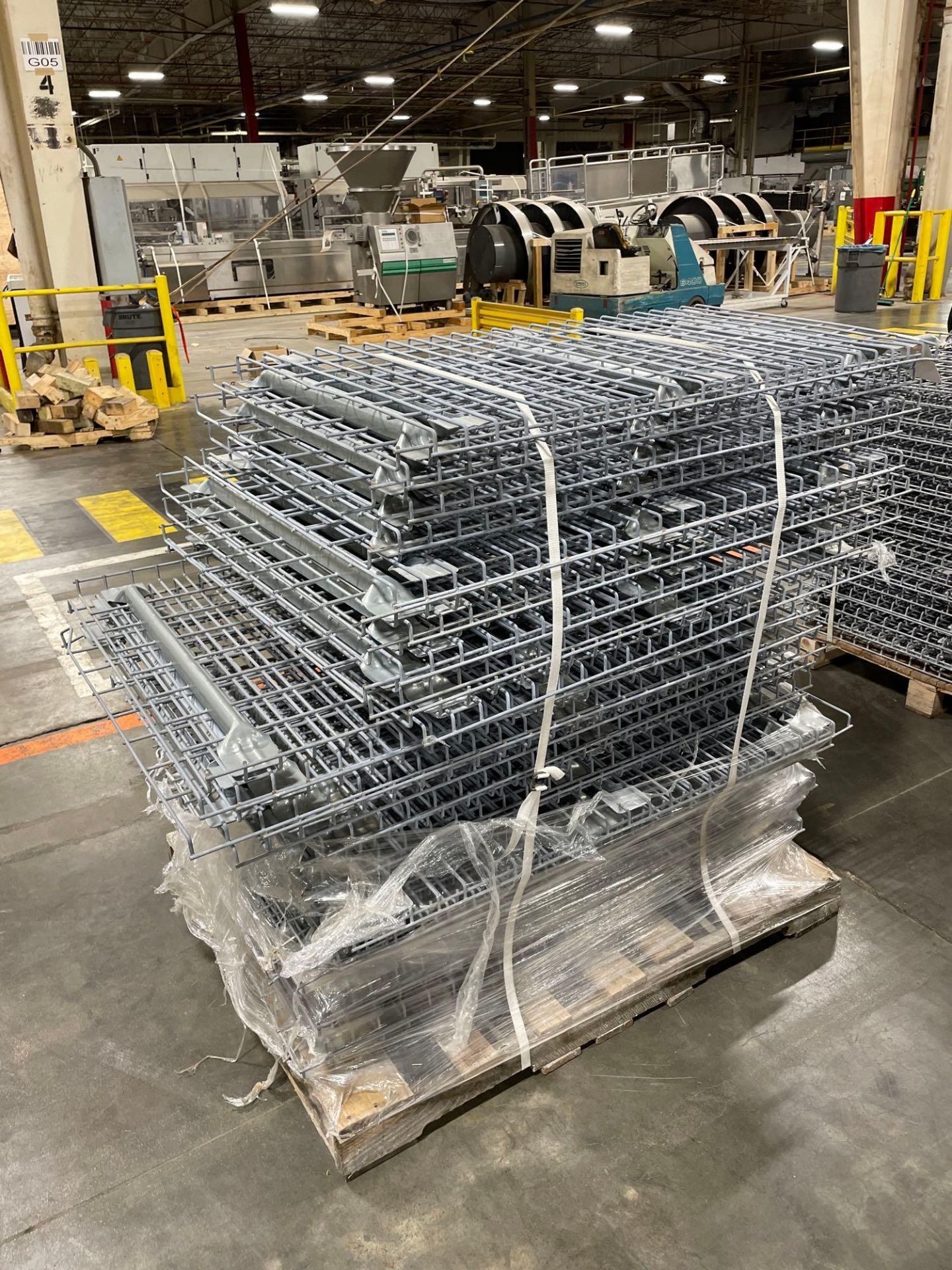 Lot of Pallet Racking, (45) wire baskets 25" x 46" - Image 2 of 2