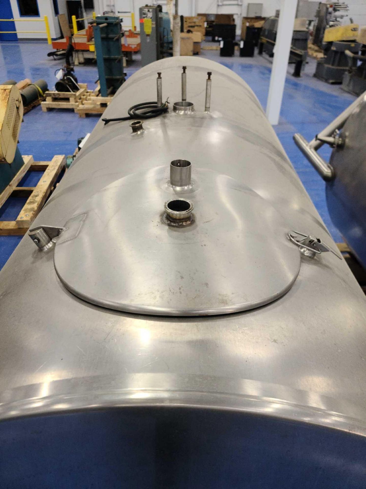 Sunset SC 600 Gallon Stainless Steel Insulated Horizontal Tank - Image 4 of 8