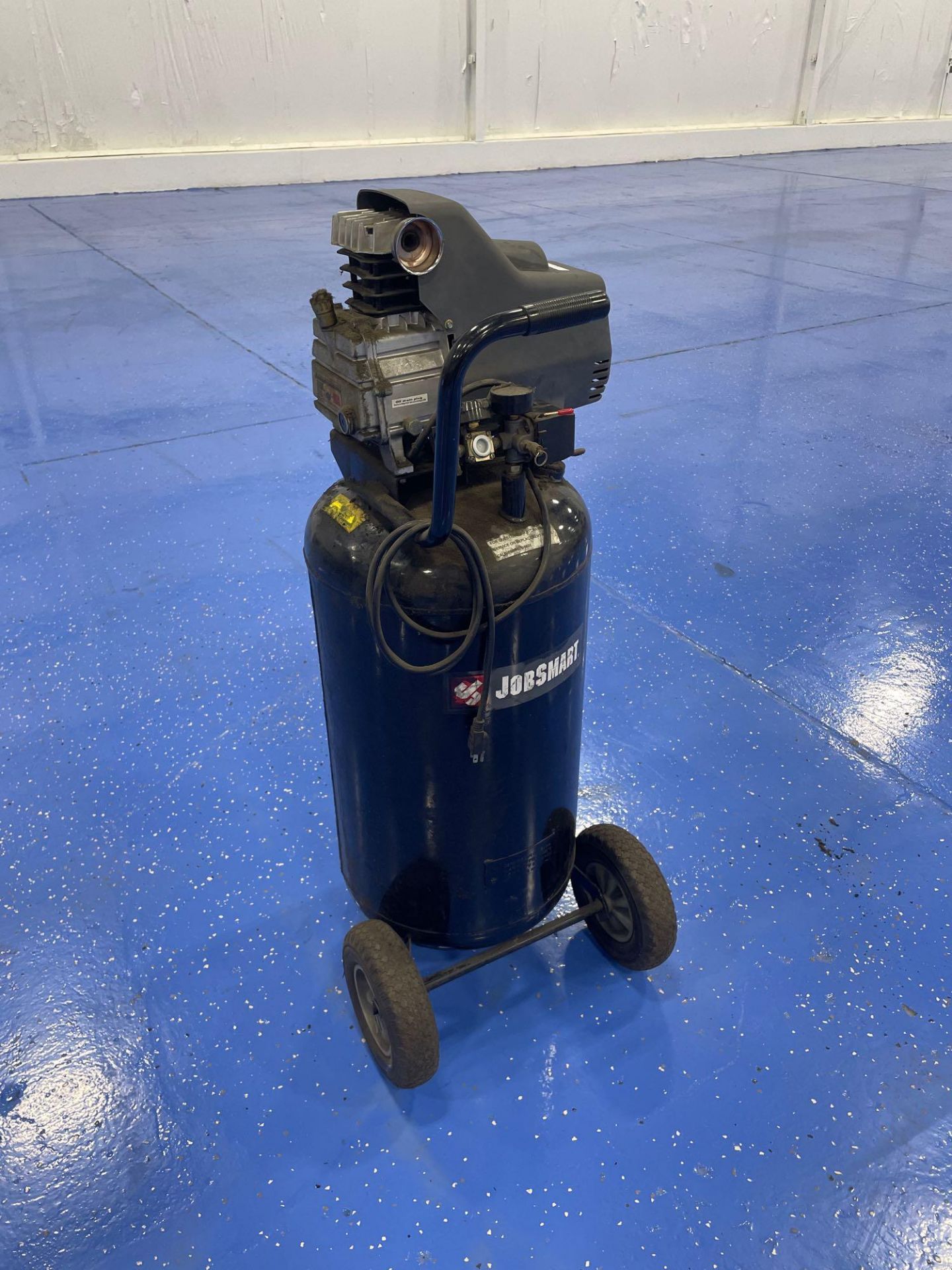 Jobsmart TA-25100VB 26 GAL 125 PSI Air Compressor